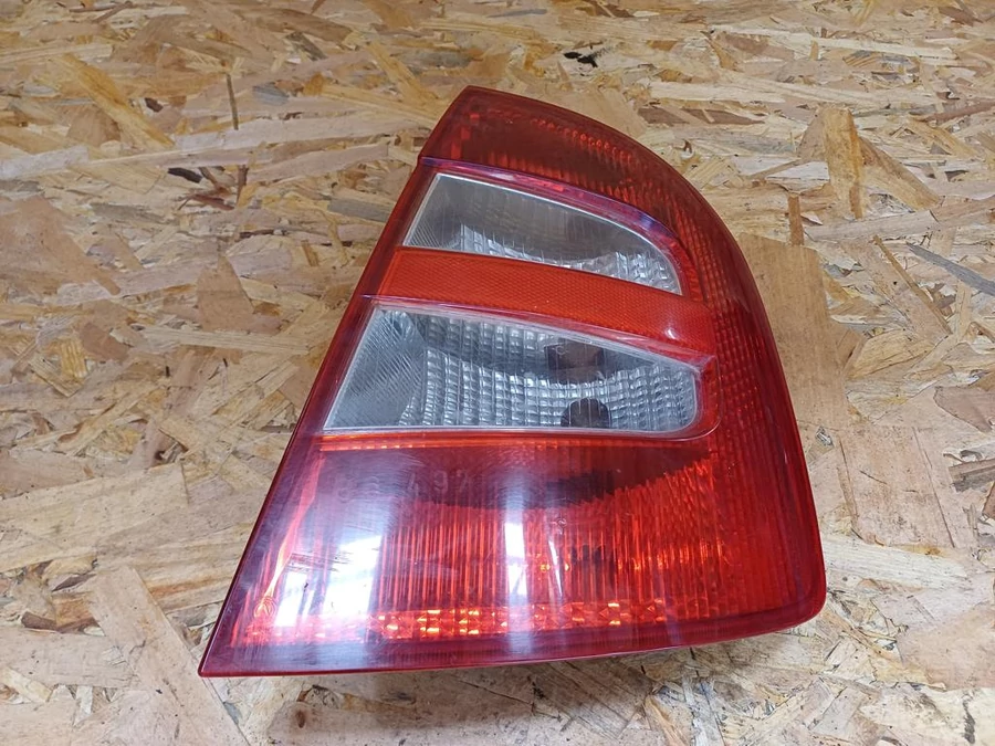 Skoda Fabia (1999-2007) Jobb Hátsó Lámpa 