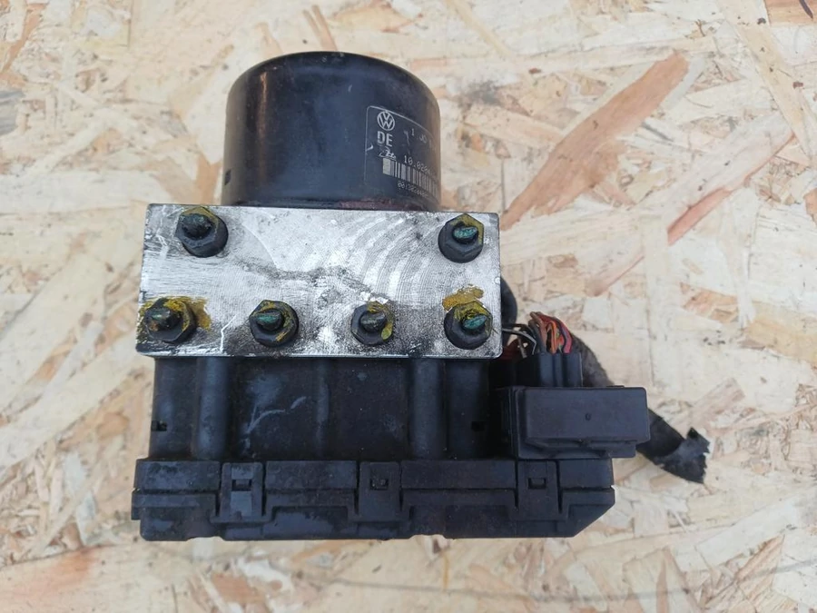 Skoda Octavia I (1996-2006) Abs Kocka 