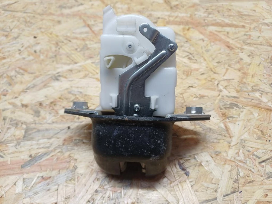 Subaru Impreza (2008-2012) Csomagtérajtó Zár 