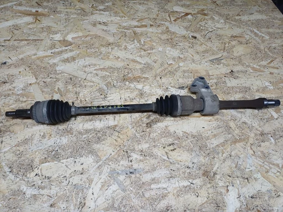 Suzuki Swift III (2004-2010) 1.5 Benzines Automata Jobb Első Féltengely