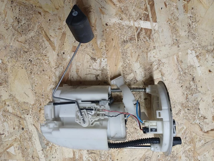 Suzuki Swift III (2004-2010) 1.5 Benzines Üzemanyag Szivattyú