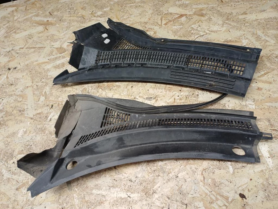 Suzuki Swift III (2004-2010) Levélrács