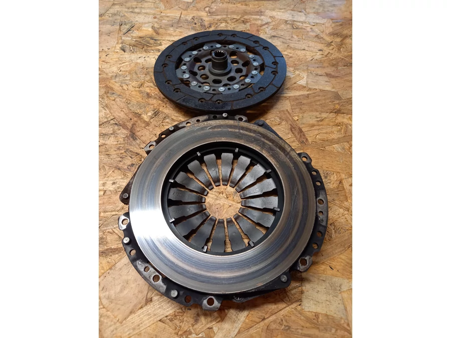 Suzuki Wagon R (2000-2007) 1.3 Diesel Kuplung Tárcsa Szerkezettel