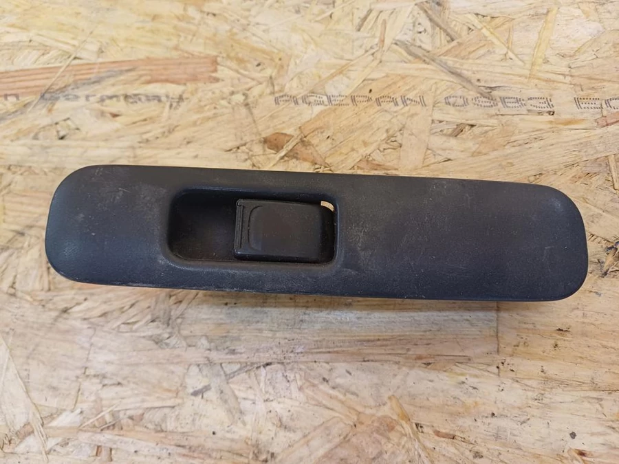 Suzuki Ignis I Sport (2000-2005)  Jobb Első Ajtó Ablakemelő Kapcsoló