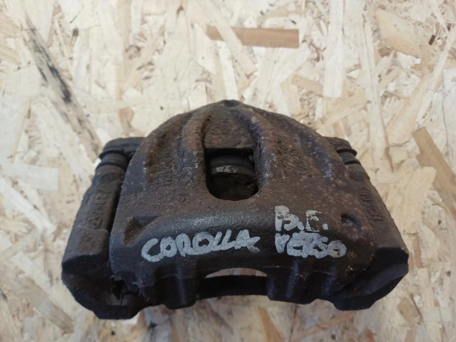 Toyota Corolla Verso ( 2005-2009) 2.2 D-4D Diesel Bal Első Féknyereg