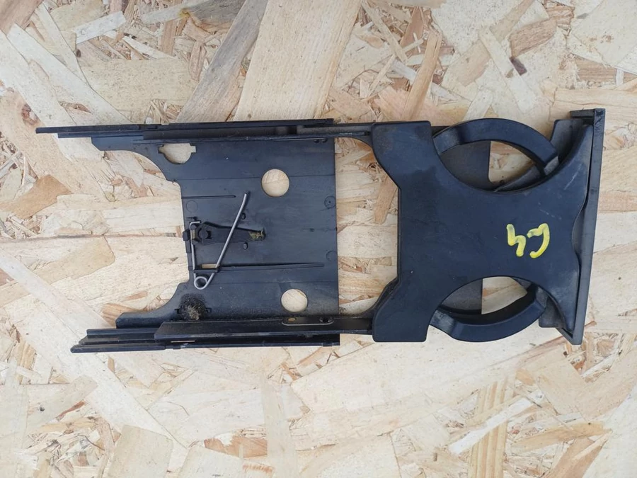 VW Golf 4 (1997-2003) Hátsó Pohártartó 