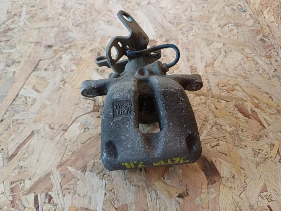 Vw Jetta (2005-2010) Jobb Hátsó Féknyereg Munkahengerrel 