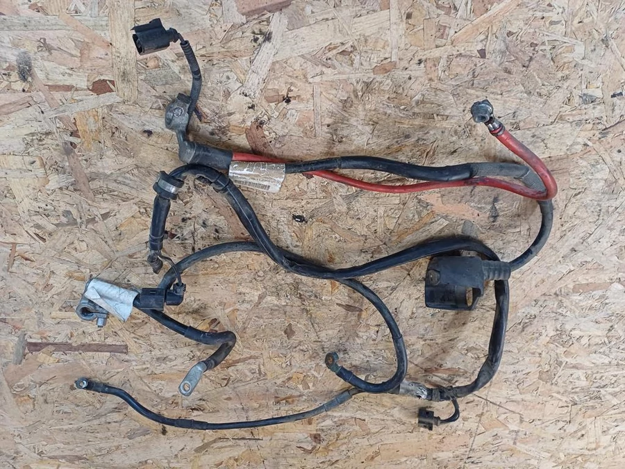 Vw Jetta (2005-2010) 1.6 Benzines Motortér Pozitív Negatív Kábelköteg
