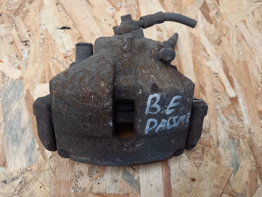 Vw Passat B6 (2005-2011) 1.9 Tdi Diesel Bal Első Féknyereg