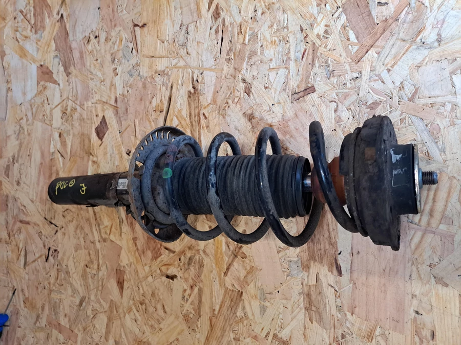 Vw Polo 9N (2002-2009)  1.4 16V Benzines Jobb Első Lengéscsillapító Rugóval