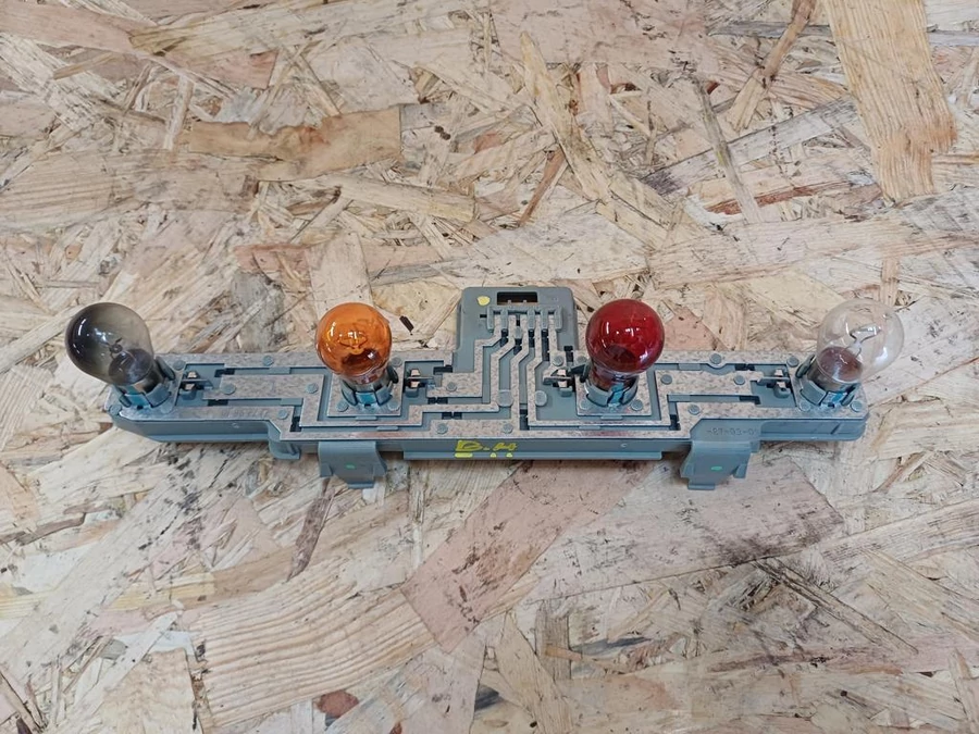 Opel Zafira B (2005-2014) Bal Hátsó Lámpa Foglalat 