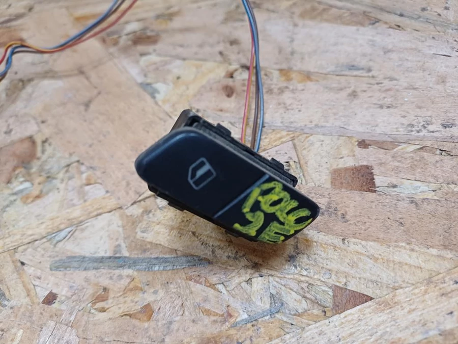 Vw Polo 9N (2002-2009) Jobb Első Ajtó Ablakemelő Kapcsoló 