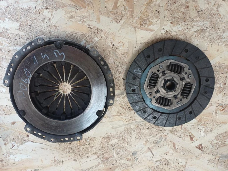 Vw Polo III Classic (1995-2002) 1.4 16V Benzines Kuplung Tárcsa Szerkeztel 