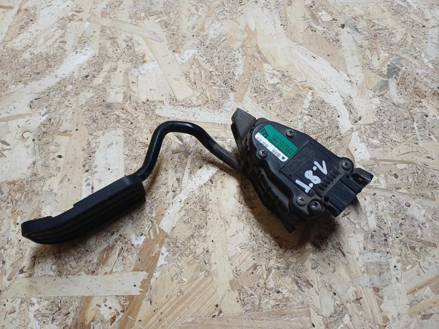 Vw Sharan (2000-2010) Gázpedál 