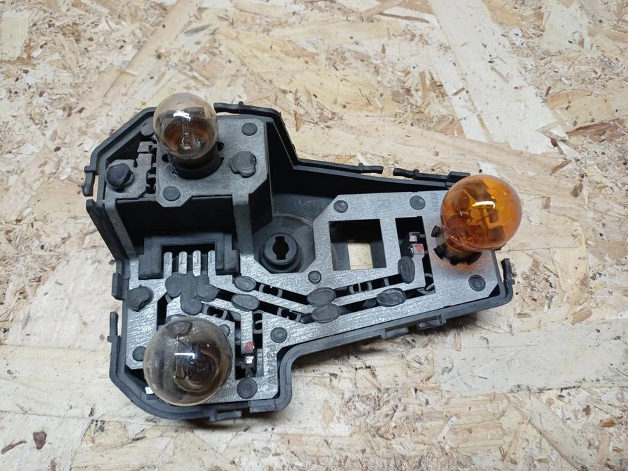 Ford Galaxy (2001-2006) Jobb Hátsó Lámpa Foglalat