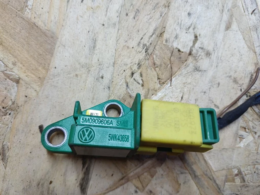 Vw Touran (2003-2010) Oldal Légzsák Vezérlő