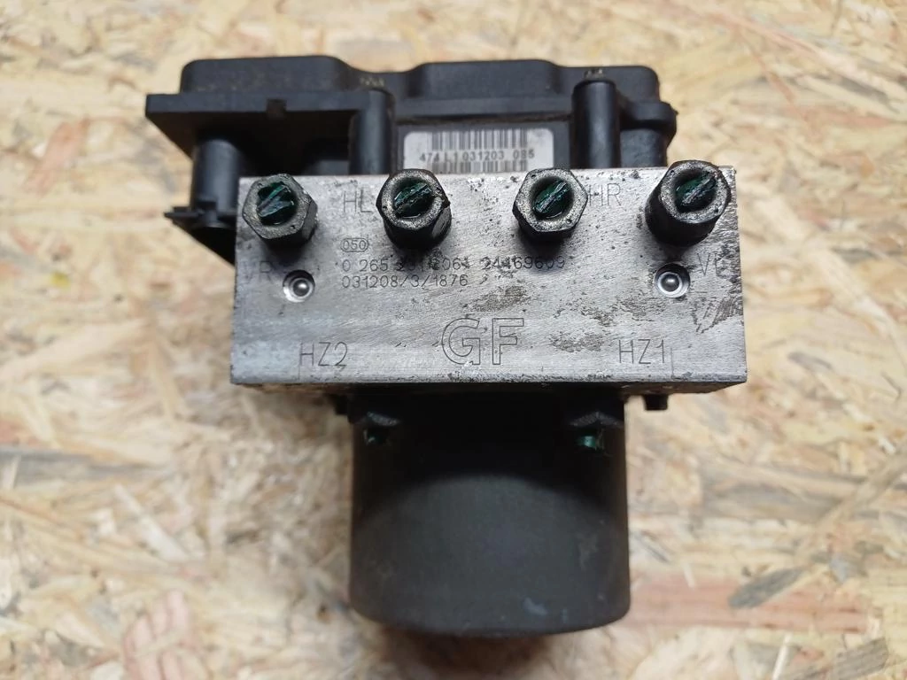 Opel Corsa C (2000-2010) Abs Kocka 